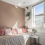 One-Room Apartment